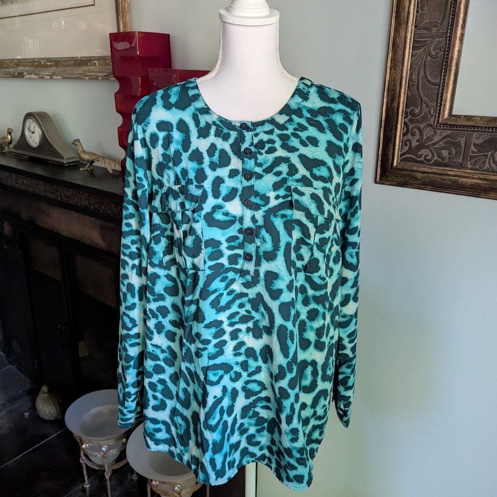 Susan Graver Wms Large Teal Leopard Print Button Neckline Blouse Long Sleeve 134